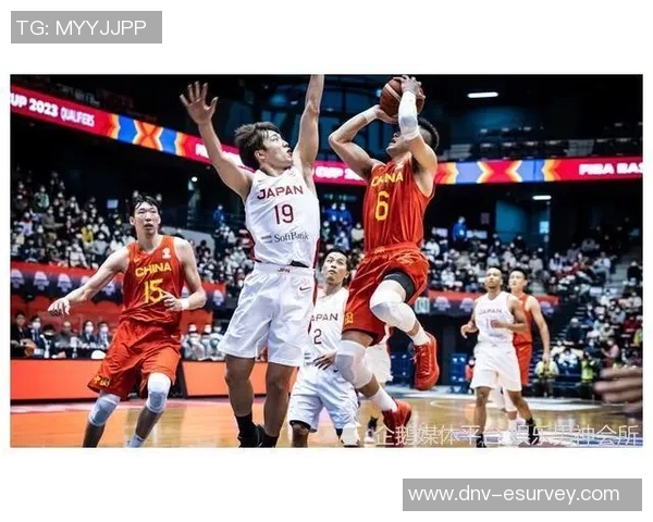 南京篮球队盯防策略分析与比赛表现的得失探讨