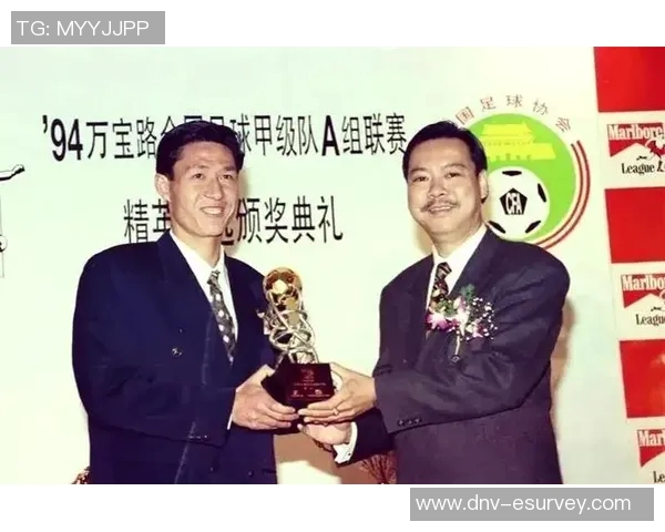 中国足球队长是谁揭秘足球明星背后的故事与成就分析